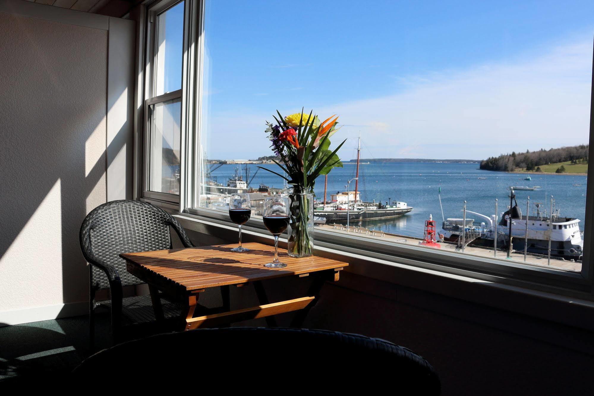 Rum Runner Inn Lunenburg Exteriör bild